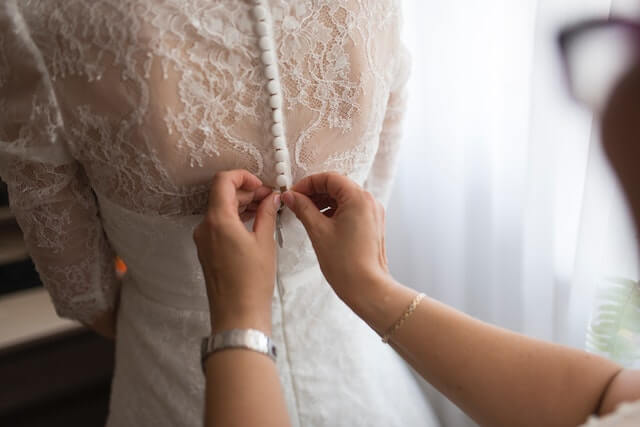 What To Expect At Your Dress Fitting